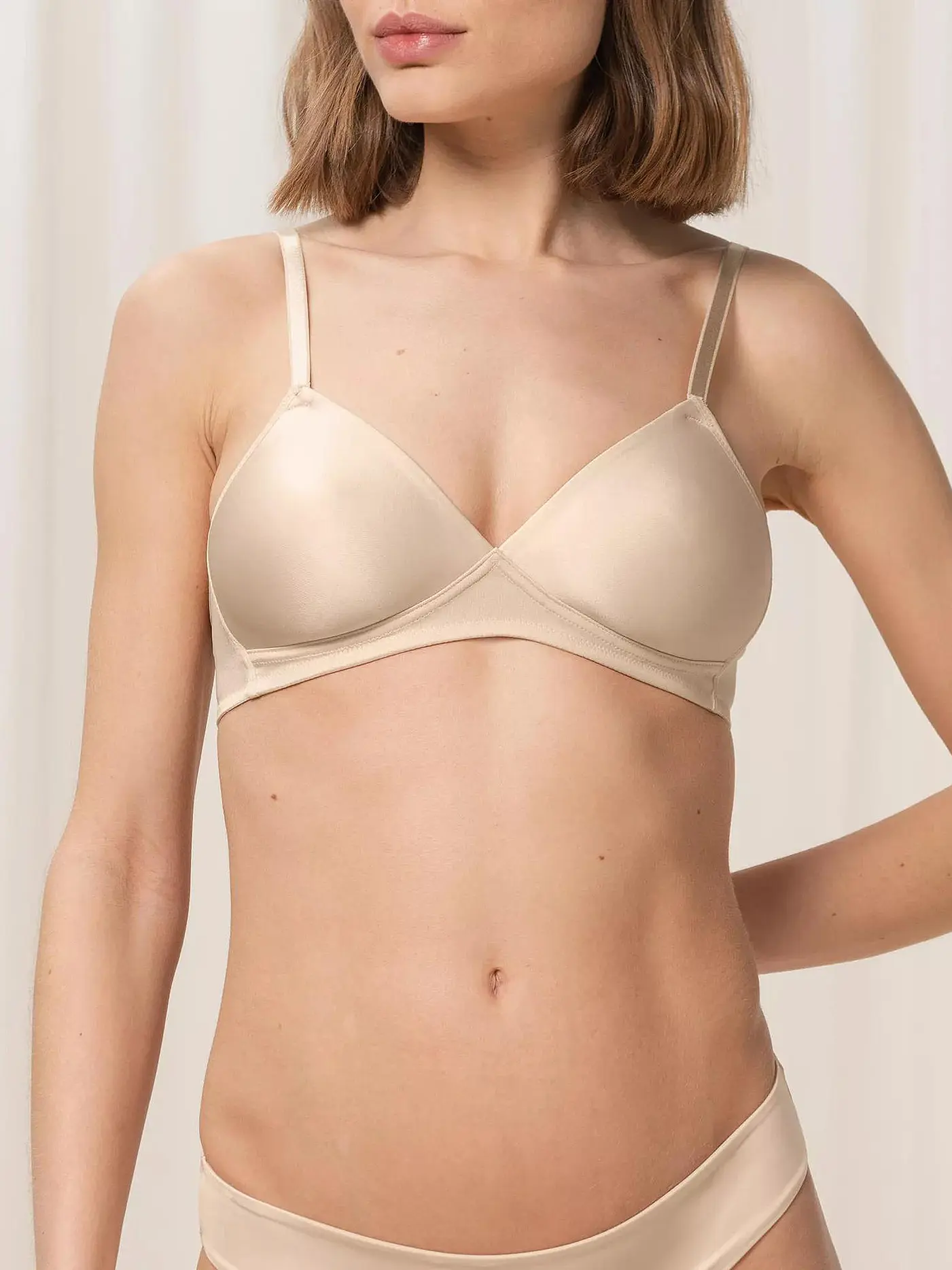 TRIUMPH | Bralette "Soft Sensation" (Weiss) | beige
